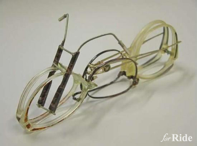メガネ、腕時計、スプーン…様々な材料で作られたバイク模型が秀逸！