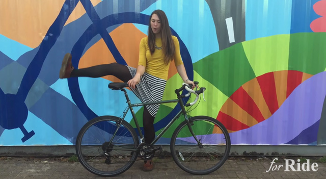 女性考案の自転車パンチラ防止術が話題！スコットランドの自転車イベント「サイクルハック」で発表