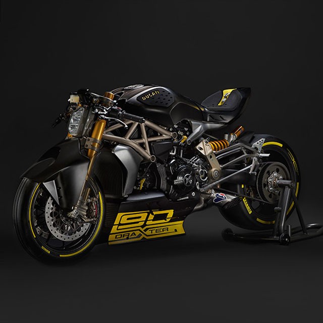 ドゥカティが発表した超スパルタンなコンセプトバイク「draXter」