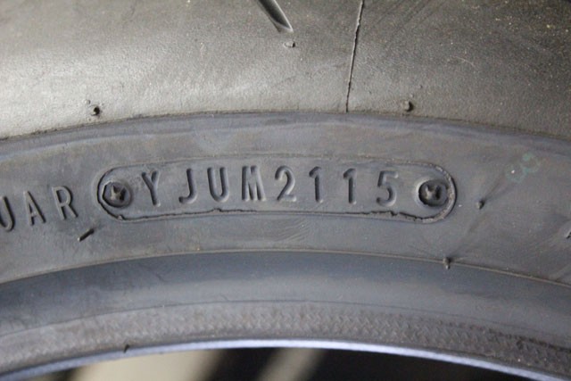 今さら恥ずかしくて聞けない!? タイヤの製造年月を超カンタンに確認する方法