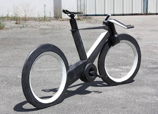 荷物はホイールの中に積む時代!? 近未来自転車「CYCLOTRON BIKE」が意外と実用的！