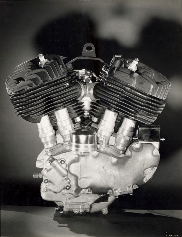 ハーレー最新エンジン「ミルウォーキーエイト」と歴代エンジンについて２分で学ぶ【前編】