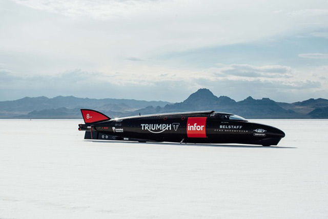 時速400kmを突破!? 世界最速のトライアンフが絶対速度記録に挑戦！