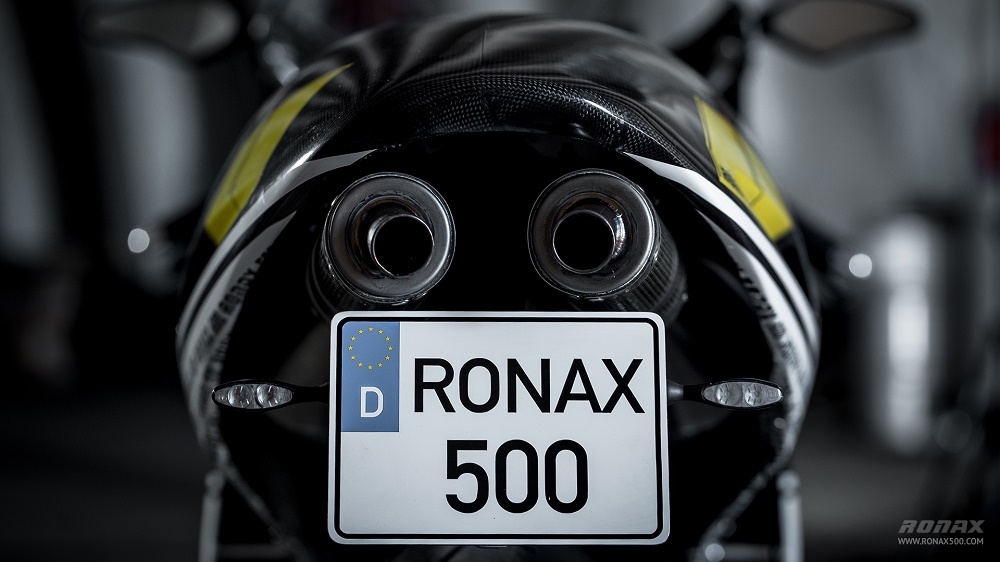 新車で買える２スト！GP500レーサーそっくりな「Ronax 500」は公道走行も可能！
