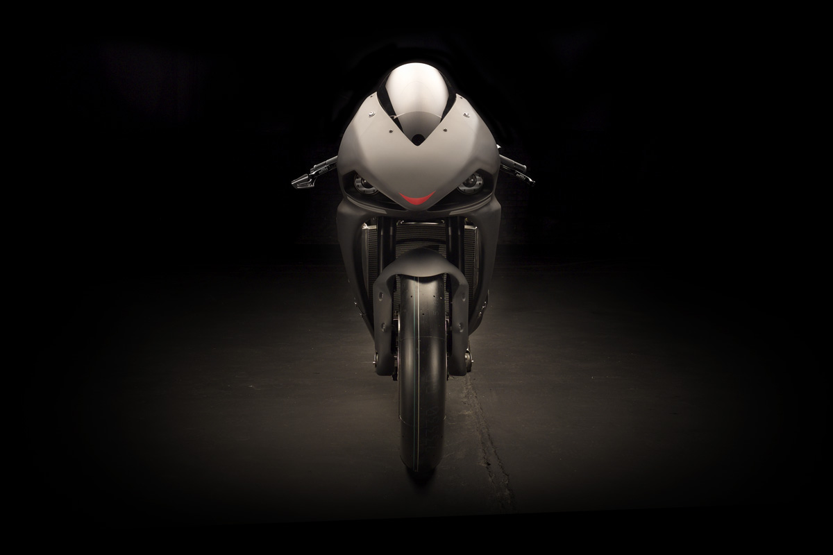 英国発！Spirit Motorcyclesの「GP Sport R」はジオメトリーがフルアジャスタブル！