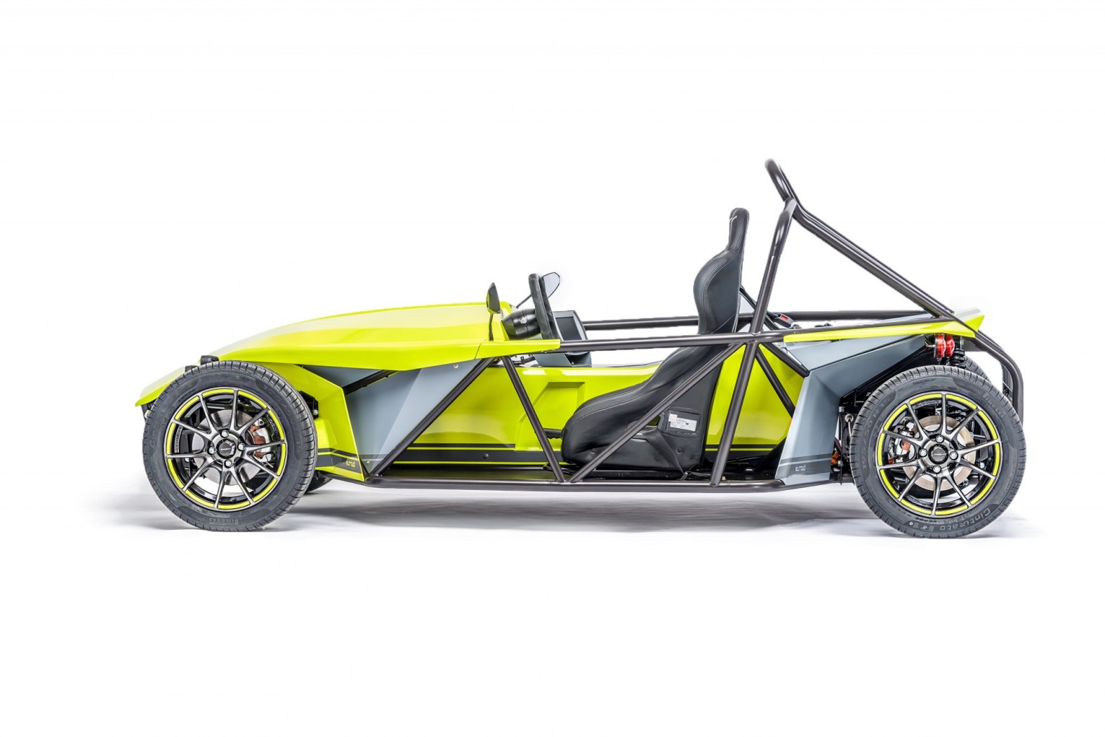 コレは欲しい！スイス生まれのライトウェイトスポーツ電気自動車「eRod」