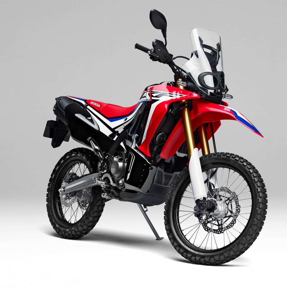 やっぱり欲しい 国内販売が開始されたホンダ Crf250 Rally で軽 く週末の冒険に出掛けたい バイクを楽しむショートニュースメディアpaly For Ride プレイフォーライド