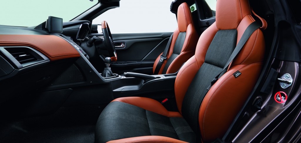 期間限定で発売！ホンダ「S660 Bruno Leather Edition」は上質な香りが漂うのだ！