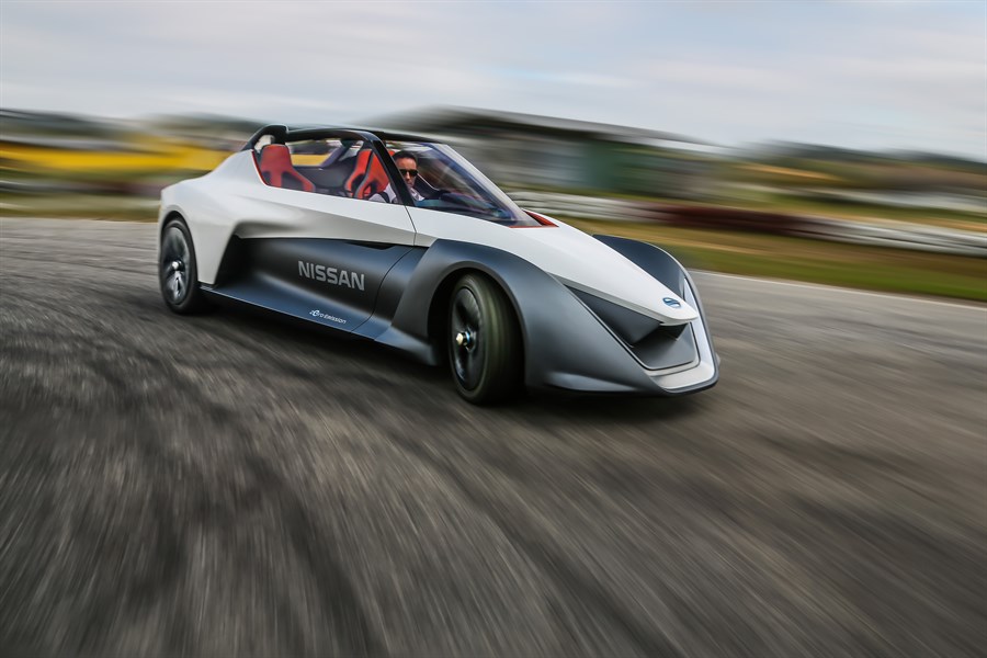 EVスポーツの可能性は無限大！滑空するように走る日産「ブレードグライダー」は現在も開発継続中！