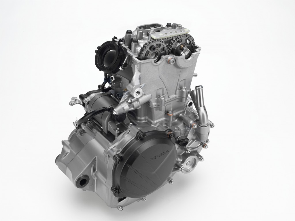 新DOHCエンジン&チタン製タンク！ホンダ「CRF250R」2018年モデルがヨーロッパで発表！