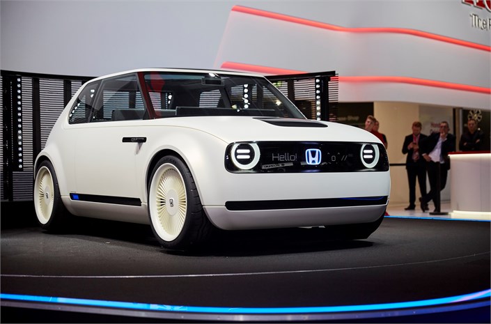 2019年に発売予定！EVコミューター「Honda Urban EV Concept」は過去の名車を彷彿させる！