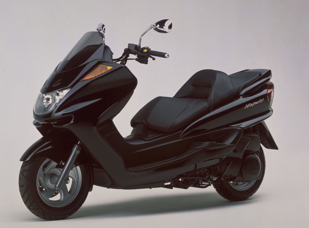 平成の名車を振り返る】ヤマハ「マジェスティ250」がビッグスクーター 