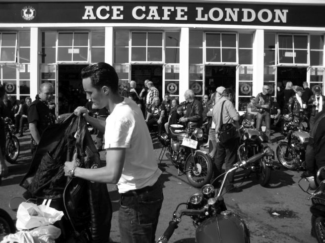 【カフェレーサー】ACE CAFE・59CLUB・TON-UPとは？…ロッカーズの歴史