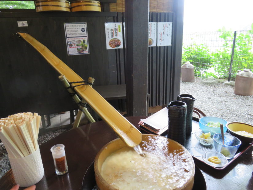 夏と言えば 流しそうめんでしょ 長瀞流しそうめんツーリング バイクを楽しむショートニュースメディアforride フォーライド