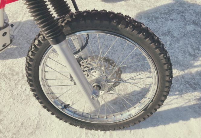 意地でも雪の日にバイクに乗りたい人向け！冬乗りに必要な装備まとめ