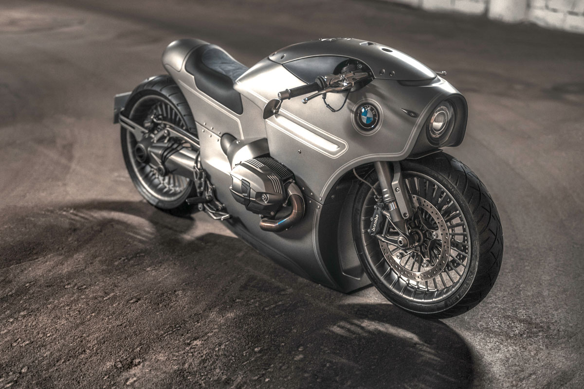 いぶし銀の装甲板が熱いぜ。BMW R nineTカスタムが宇宙すぎる