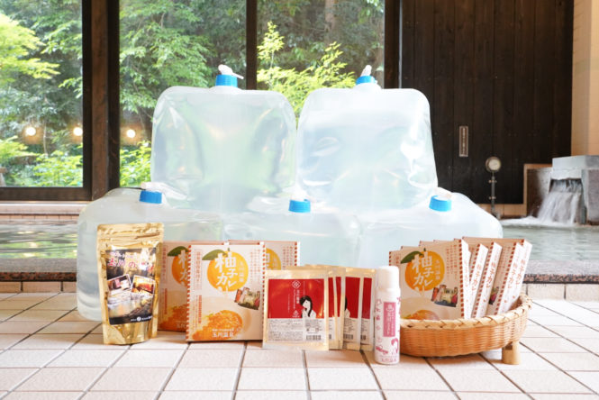 昭和の三輪車ミゼットが玉川温泉の湯を各家庭にお届け！ハイタツミゼット
