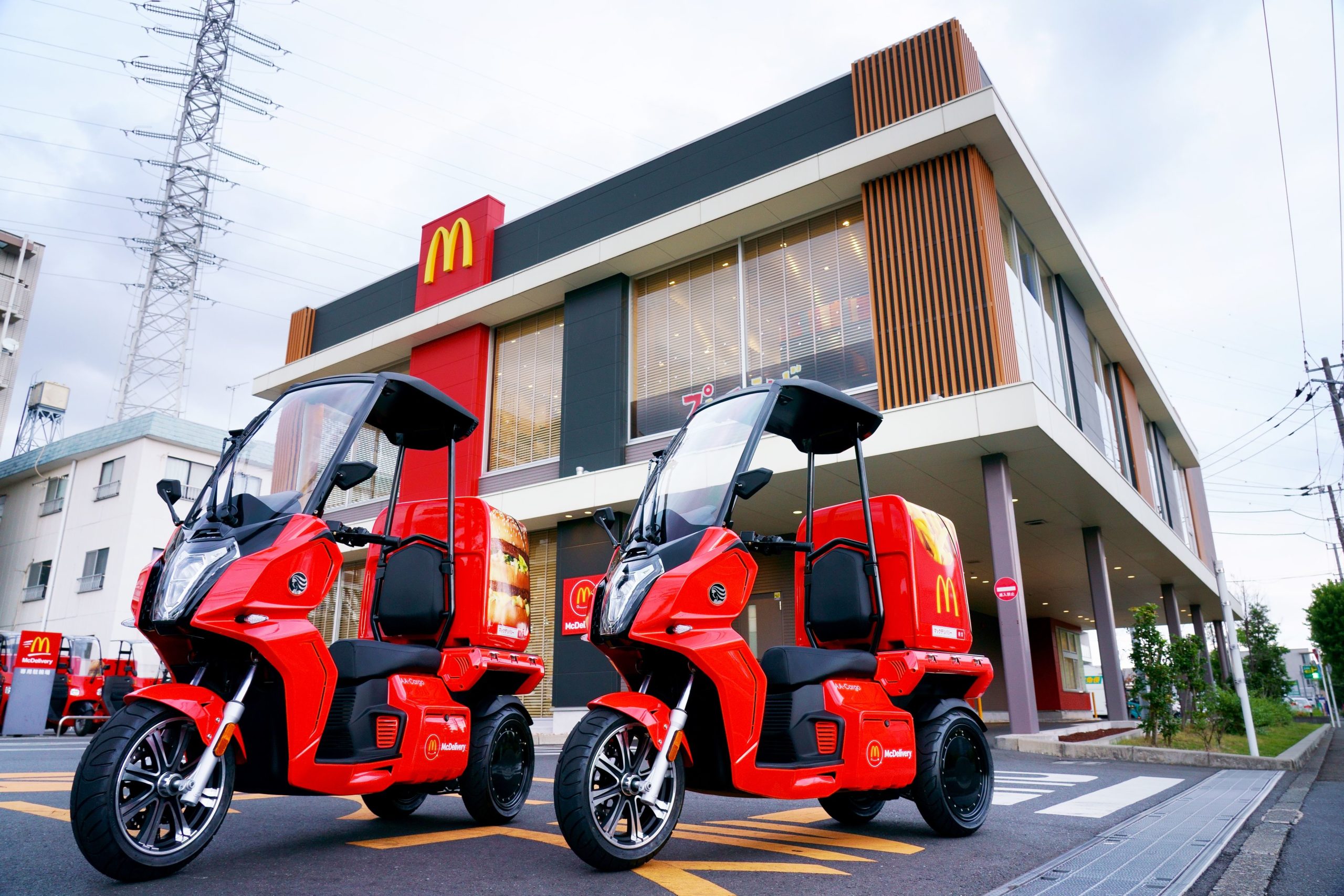 マックにも電動化の波 マックデリバリーの宅配バイクに電動3輪 アイディア カーゴ が導入 バイクを楽しむショートニュースメディア Forride フォーライド