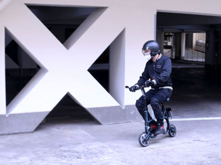 【公道走行可】SF映画「トロン」みたいな折り畳み電動バイクを徹底レビューしてみた