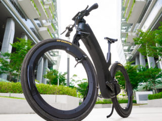 Reevo スポークレス ハブレス E-bike Reevo | ストリートバイク