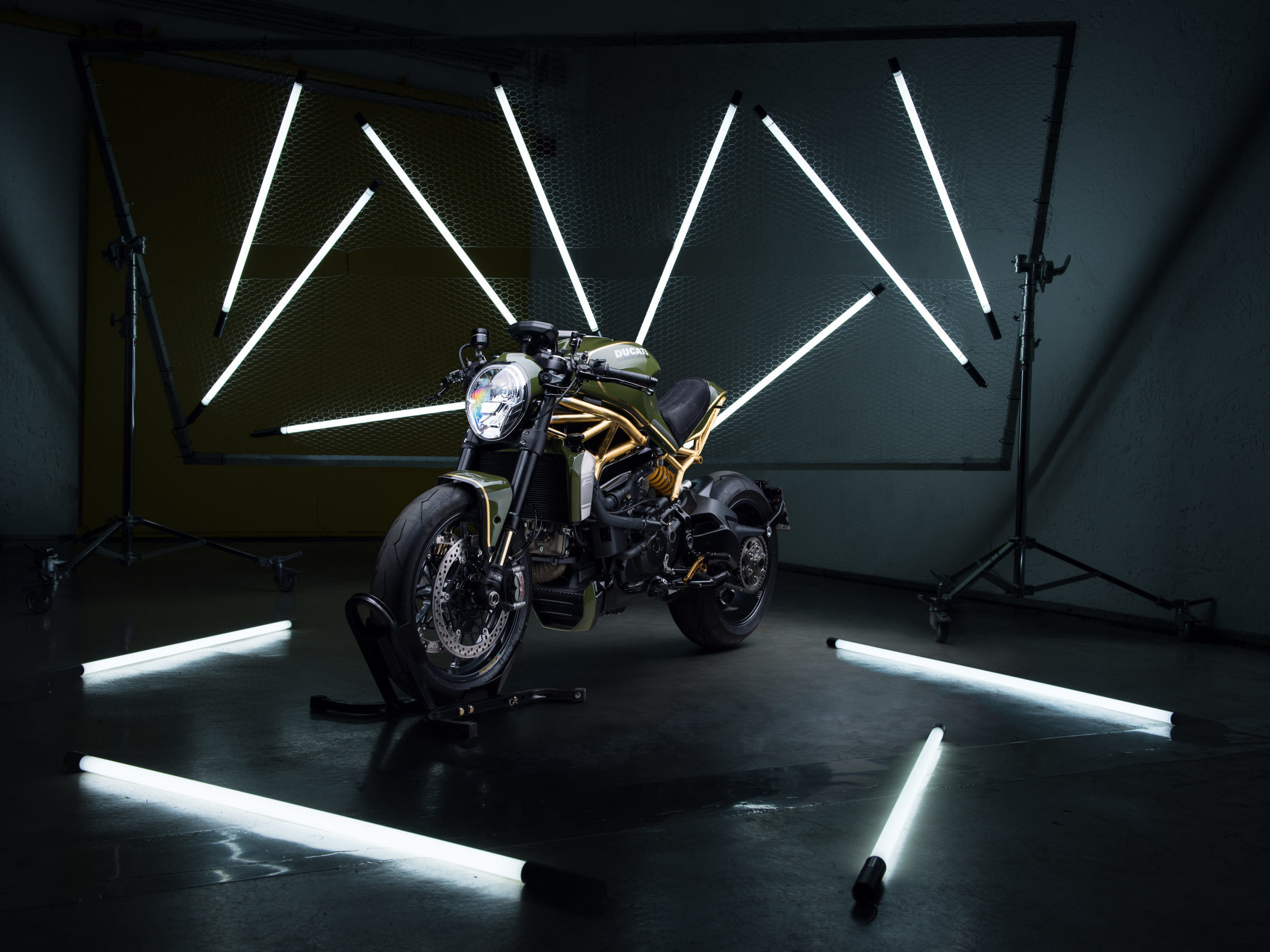 漂う世紀末臭 カスタムショップ Atelier Medusa の描くバイクの世界 バイクを楽しむショートニュースメディアforride フォーライド