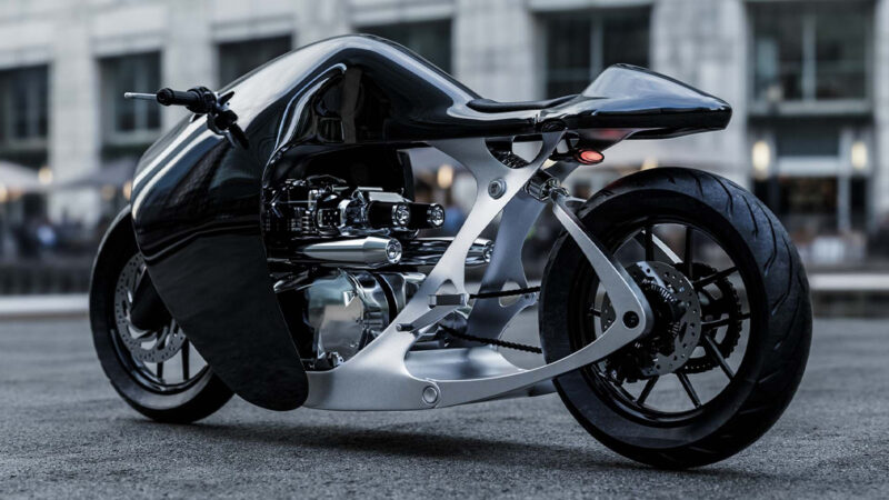トライアンフ製エンジン以外は全て設計・製作したBabdit9の超独創的コンプリートバイク「スーパーマリン」