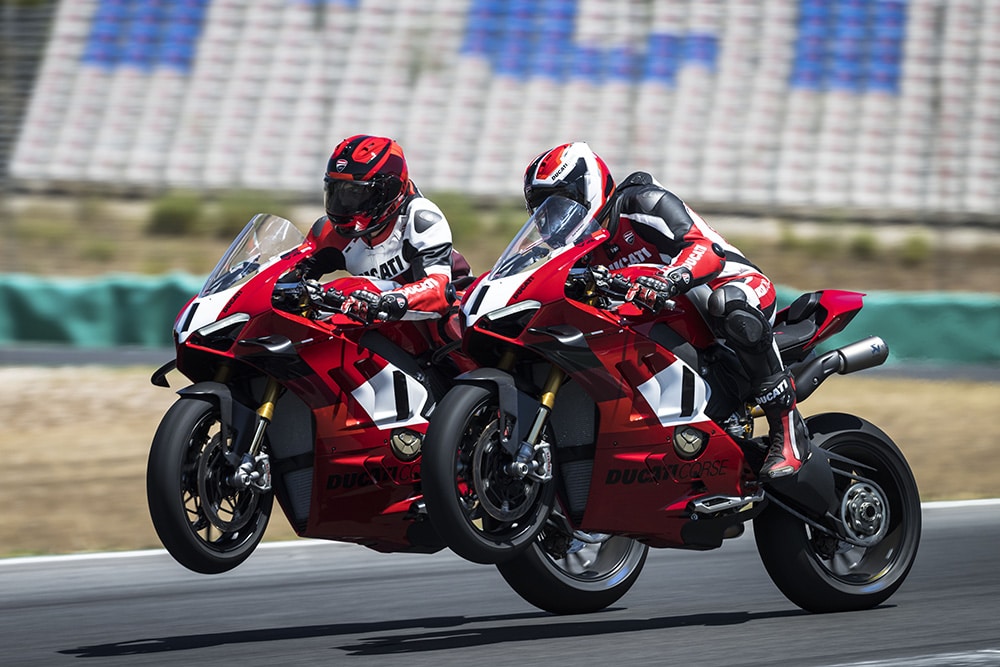 MotoGP直系の技術を搭載！ドゥカティの新型「パニガーレV4 R」は最高出力177kW！