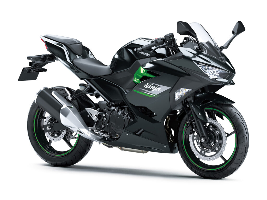 【2023年版】新車で買える国産250ccMTバイク一斉比較【全14モデル】