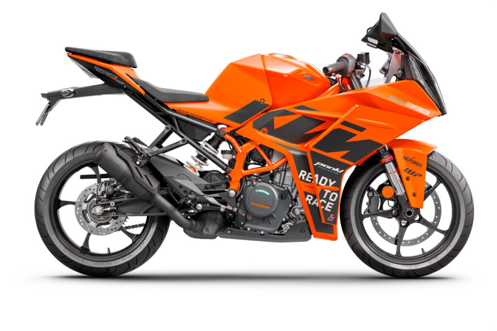 GPグラフィックに注目！KTMのスーパースポーツ「RC390」「RC125」の2023年モデルが発表！