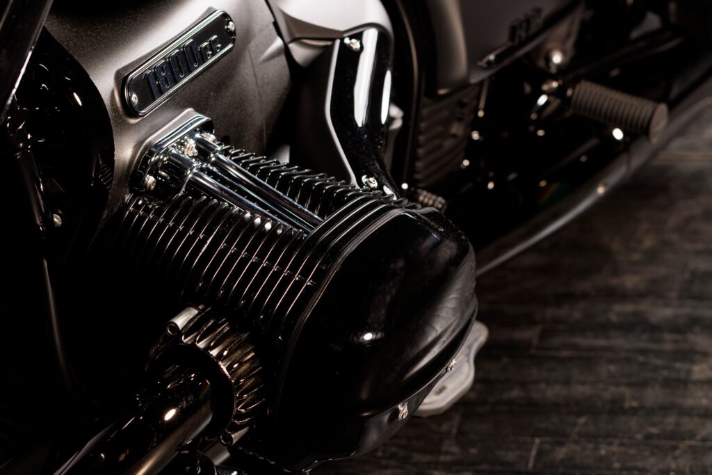 BMWモトラッド史上最も強力なボクサーエンジンを搭載した「R18 Roctane」は魅力的なカスタムバガースタイル！