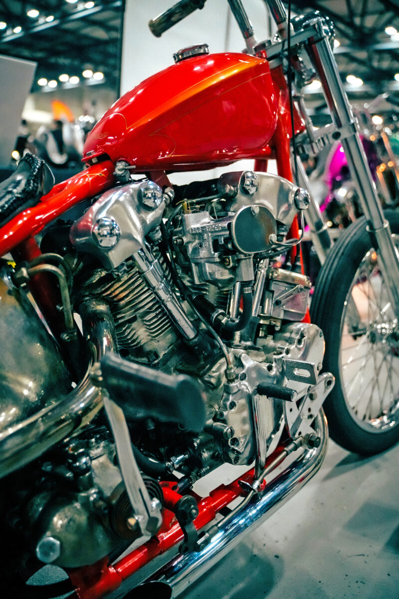 ティファニーの壺から着想を得たナックルヘッドチョッパー