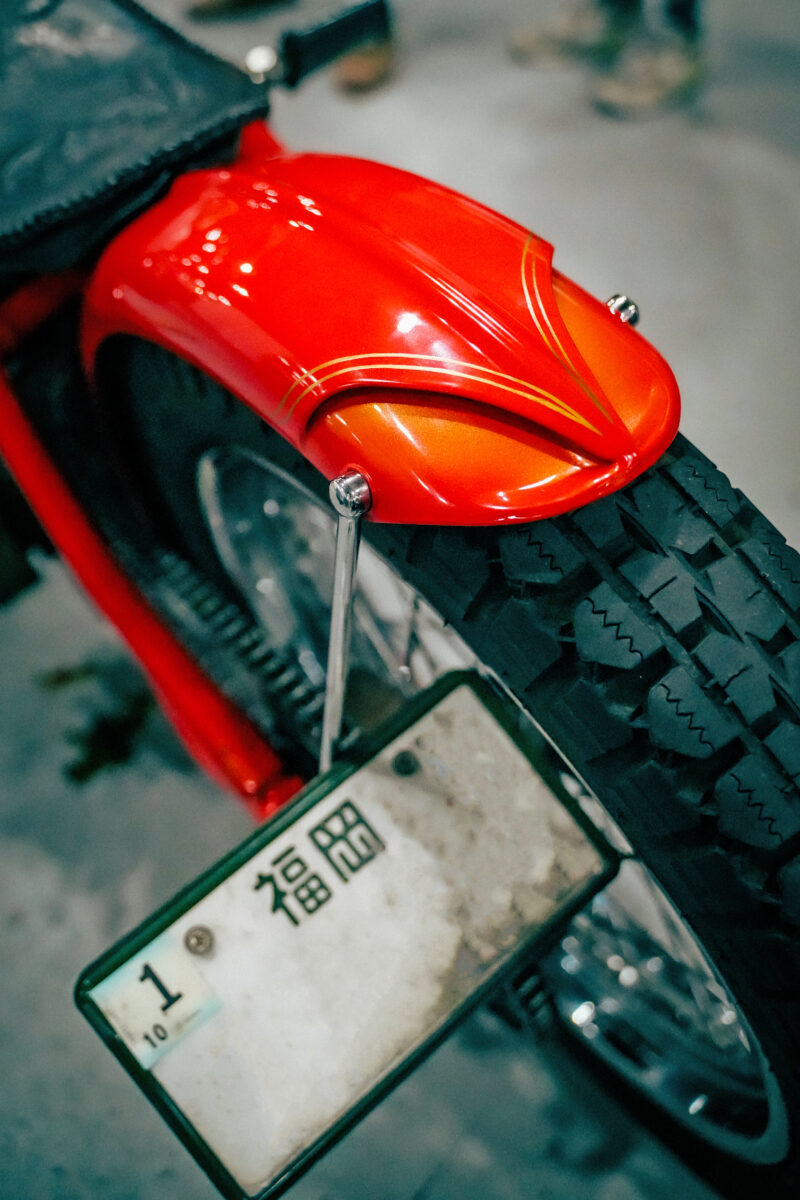 ティファニーの壺から着想を得たナックルヘッドチョッパー