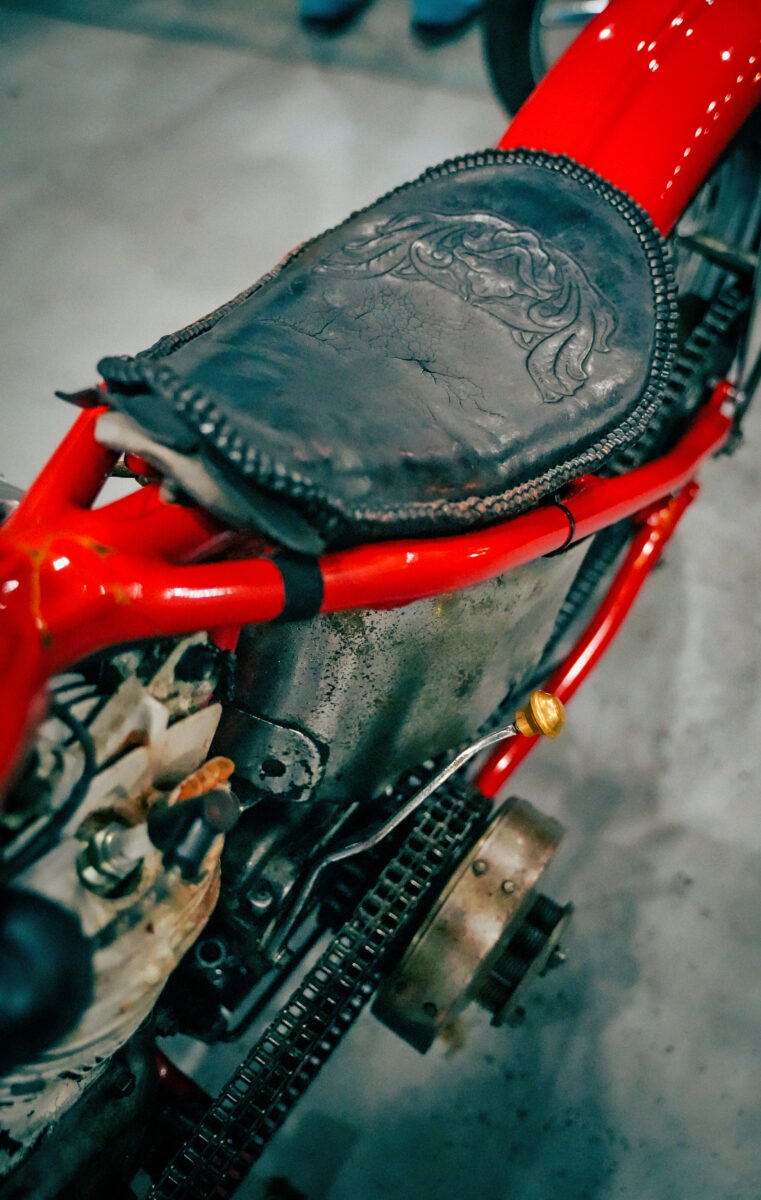 ティファニーの壺から着想を得たナックルヘッドチョッパー