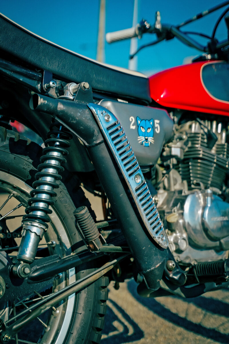 ライフスタイルを彩る「赤い」相棒