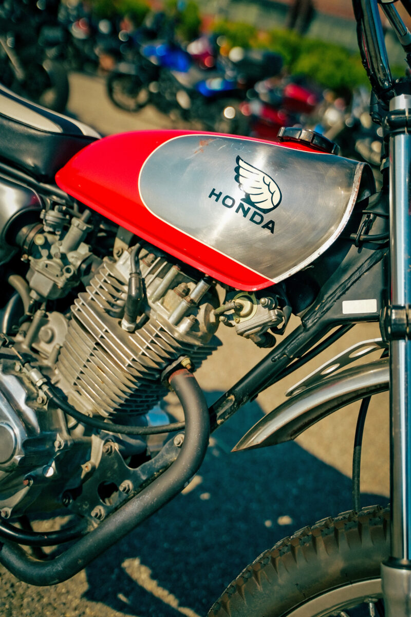 ライフスタイルを彩る「赤い」相棒