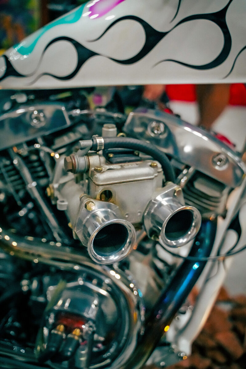 ドラッグレーサーへと仕立てられたFXRS