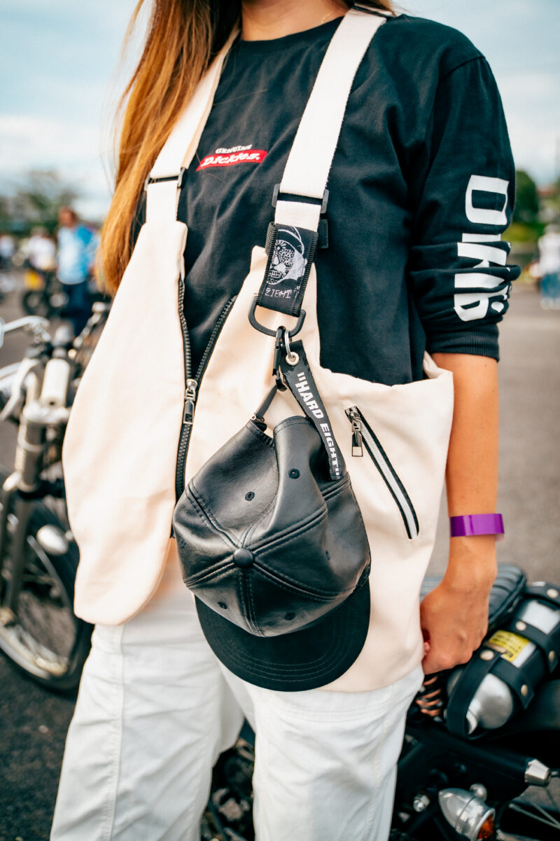 ロー&ロングスタイルが引き立つ250TR