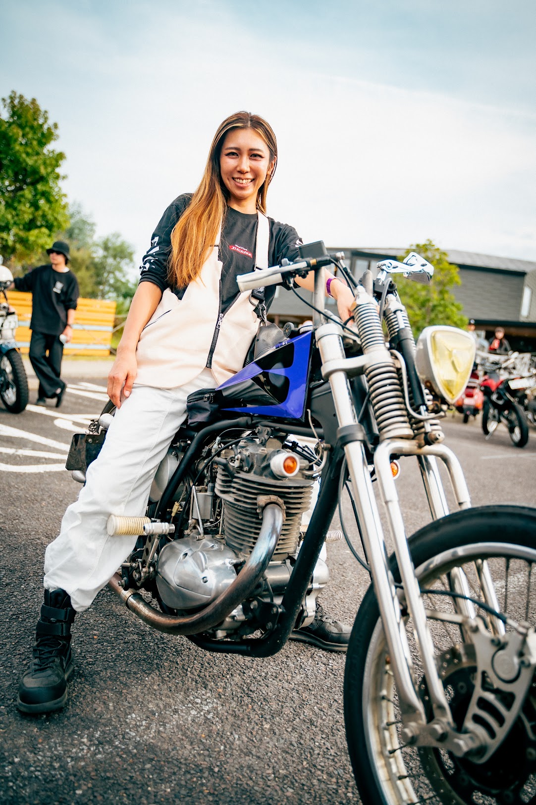 ロー＆ロングスタイルが引き立つ250TR